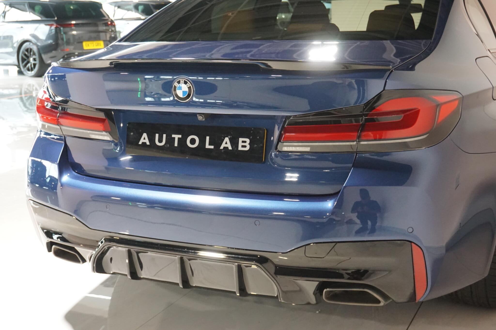 BMW 5 Series 3.0 530d MHT M Sport Saloon 4dr Diesel Hybrid Steptronic xDrive Euro 6 (s/s) (286 ps)